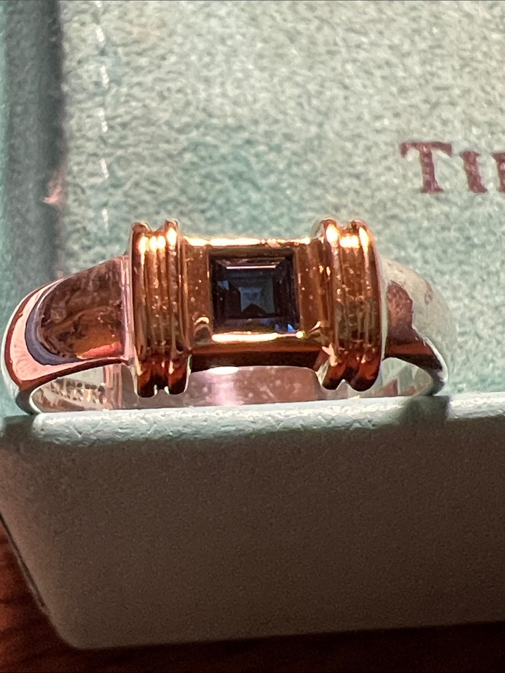 Tiffany &Co. 18kGold and 925 Silver Ring with Square Sapphire Stone